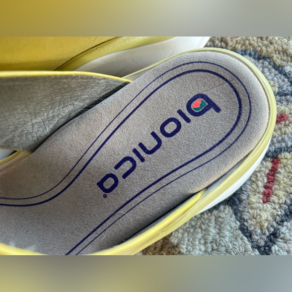 Bionica leather Womens Akili sandal in lime- size 8.5 - Picture 4 of 7